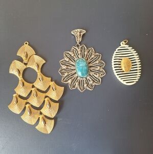 Preloved Vintage Pendants 70s